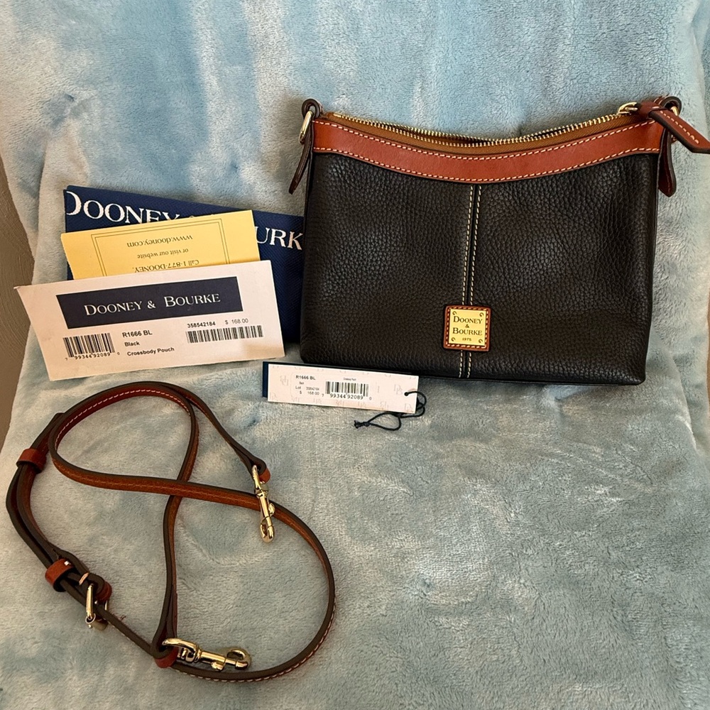 Dooney & Bourke Black crossbody